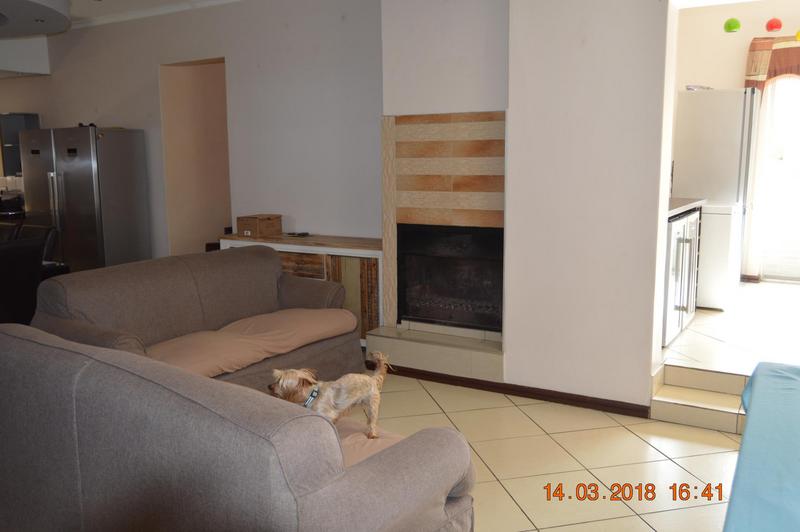To Let 6 Bedroom Property for Rent in Kleinbron Estate Western Cape